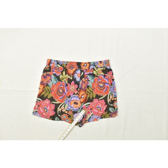 Torrid Women's Plus Size 2 Floral Pull On Shorts Inseam 4 in Unique Pattern - Picture 5 of 8